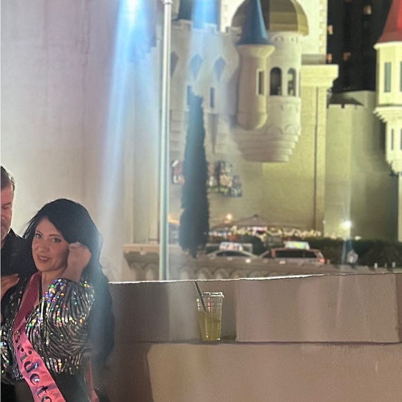 ASOS women’s sequin crop long sleeve stunning sparkle NWT size 8 - Picture 2 of 9